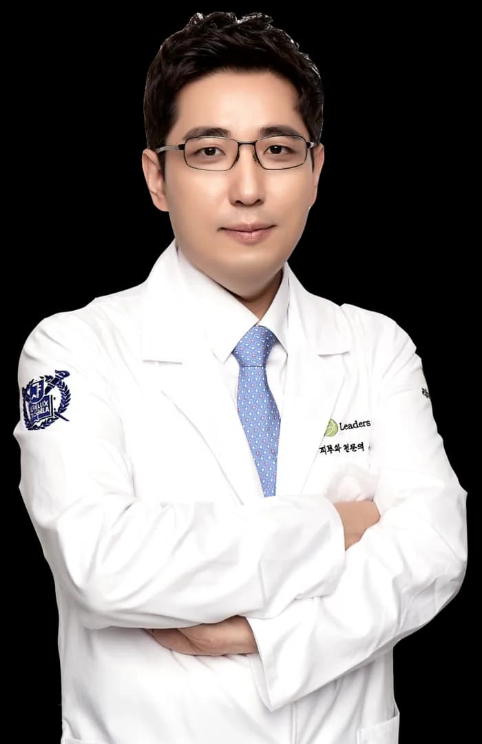 Dr. Youn Seong Jae